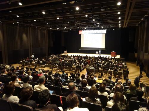全国から会員ら500人が参加した12周年記念イベントの様子